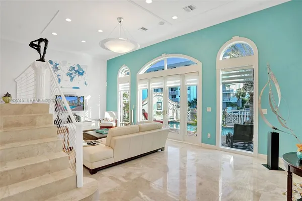 $10,500 | 3942 Northeast 171 Street, Unit 4A, North Miami Beach, FL 33160