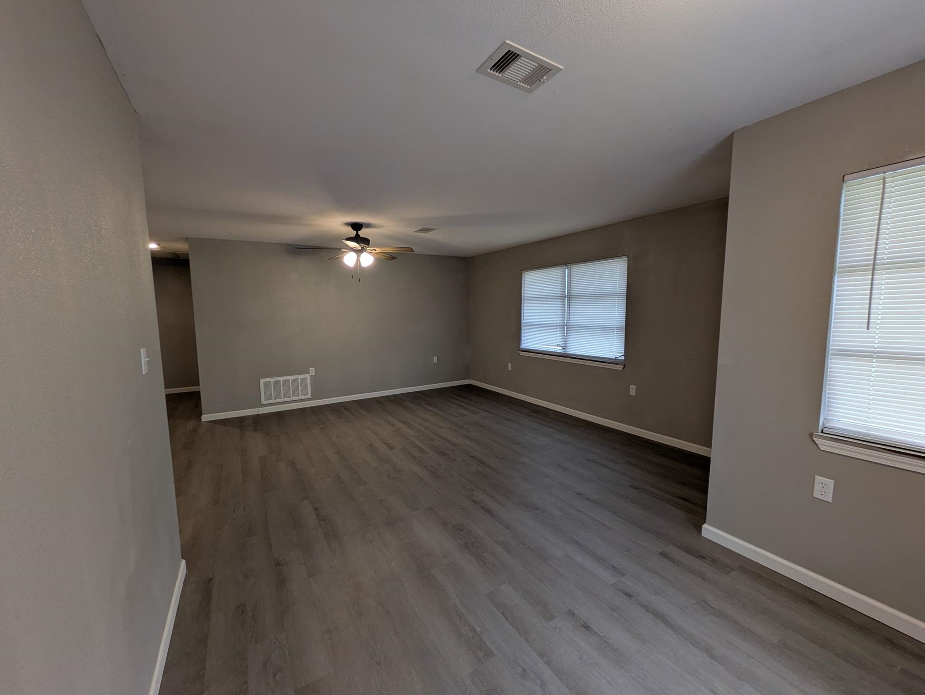 5251 Procter Street Port Arthur, TX 77642 - Photo 4 of 22
