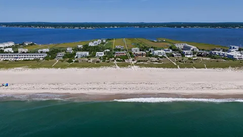 $3,999,999 | 548 Dune Road, Westhampton, NY 11978