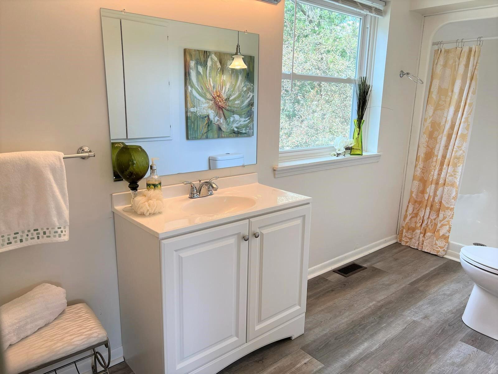 5315 Lethbridge Road Grand Blanc, MI 48439 - Photo 18 of 40 Primary Bath