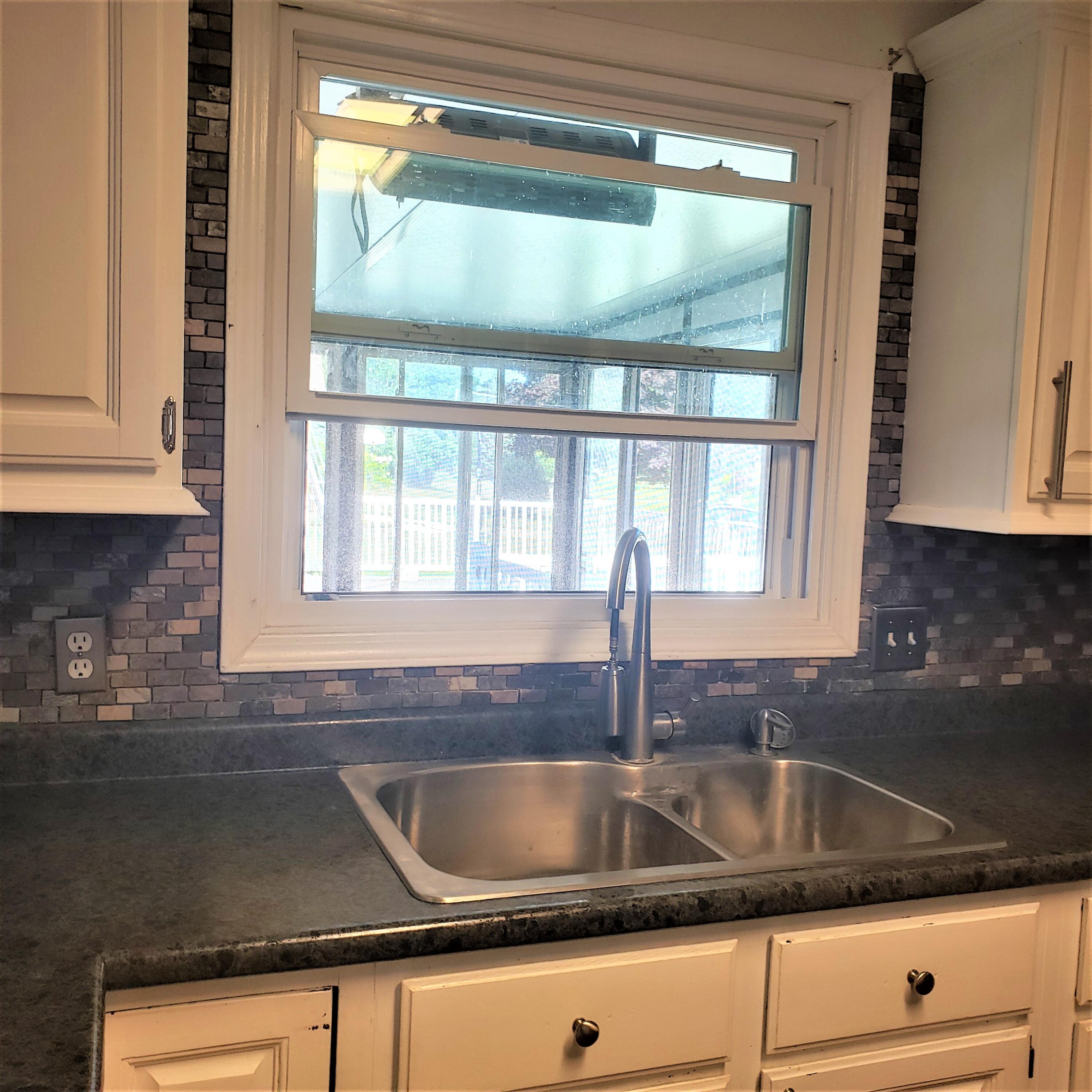 5315 Lethbridge Road Grand Blanc, MI 48439 - Photo 10 of 40 Kitchen Sink