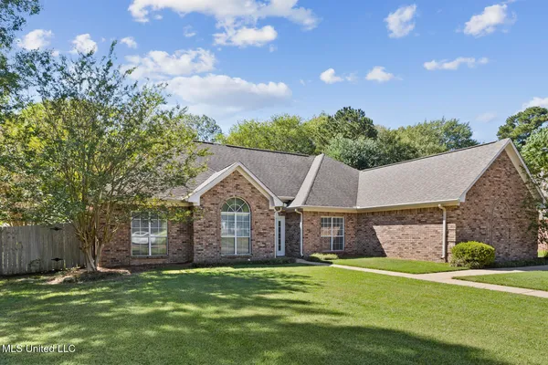 $379,000 | 323 Woodlands Drive, Brandon, MS 39047
