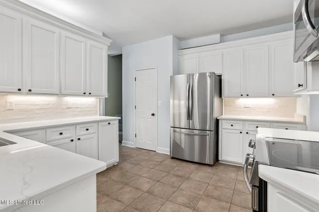 $380,000 | 323 Woodlands Drive, Brandon, MS 39047