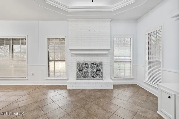 $379,000 | 323 Woodlands Drive, Brandon, MS 39047