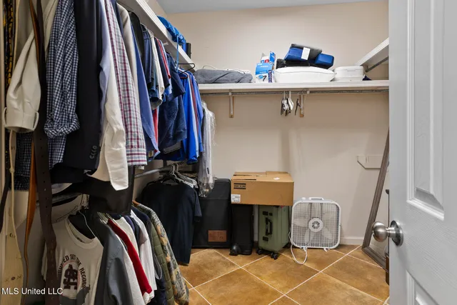 $380,000 | 323 Woodlands Drive, Brandon, MS 39047