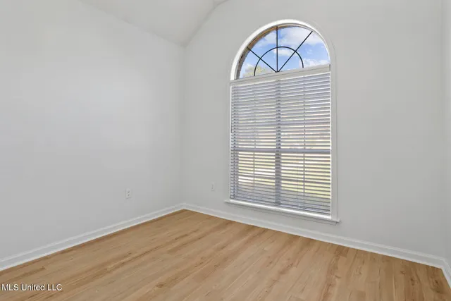 $380,000 | 323 Woodlands Drive, Brandon, MS 39047