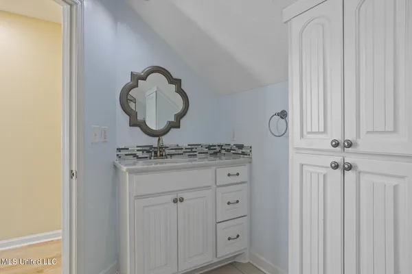 $379,000 | 323 Woodlands Drive, Brandon, MS 39047
