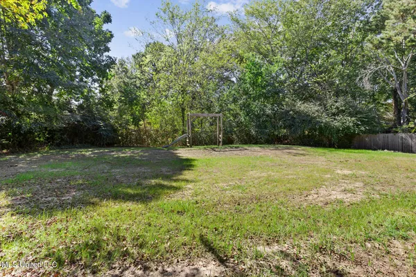 $379,000 | 323 Woodlands Drive, Brandon, MS 39047