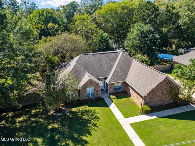 $380,000 | 323 Woodlands Drive, Brandon, MS 39047