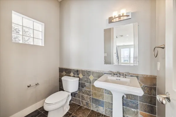 $3,200 | 2119 Cohn Street, Houston, TX 77007