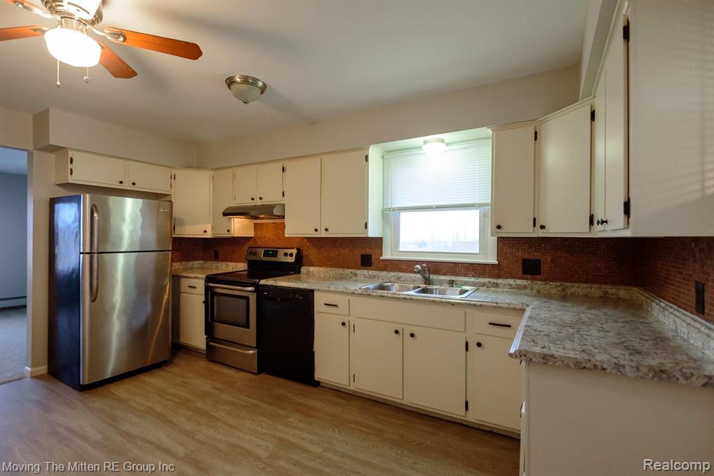 9502 Haggerty Road Belleville, MI 48111 - Photo 5 of 37
