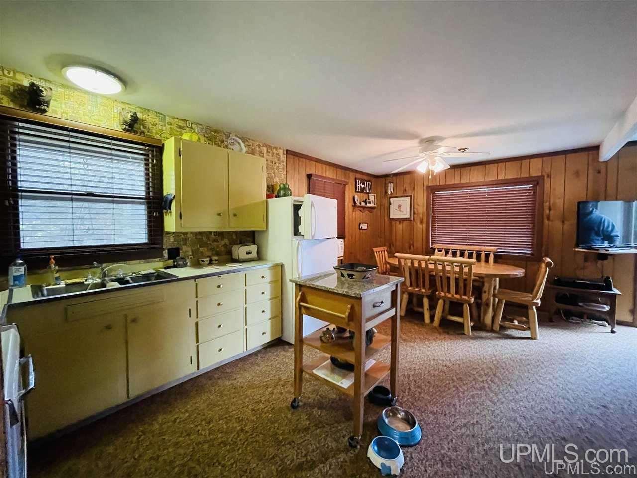 9520 32 Road Rapid River, MI 49878 - Photo 27 of 34