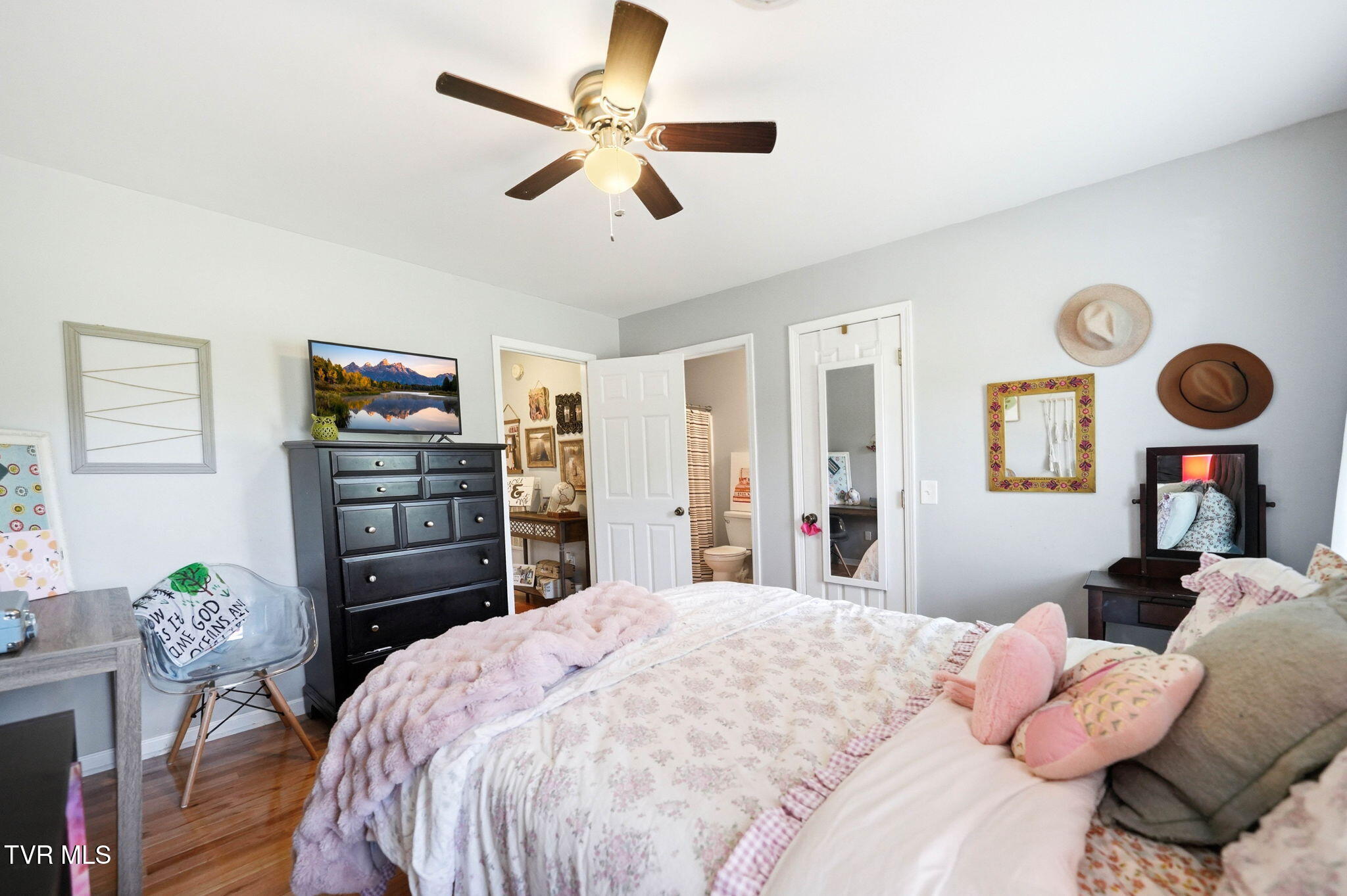 218 Galway Road Bristol, TN 37620 - Photo 33 of 83 28-web-or-mls-218 Galway Rd-34