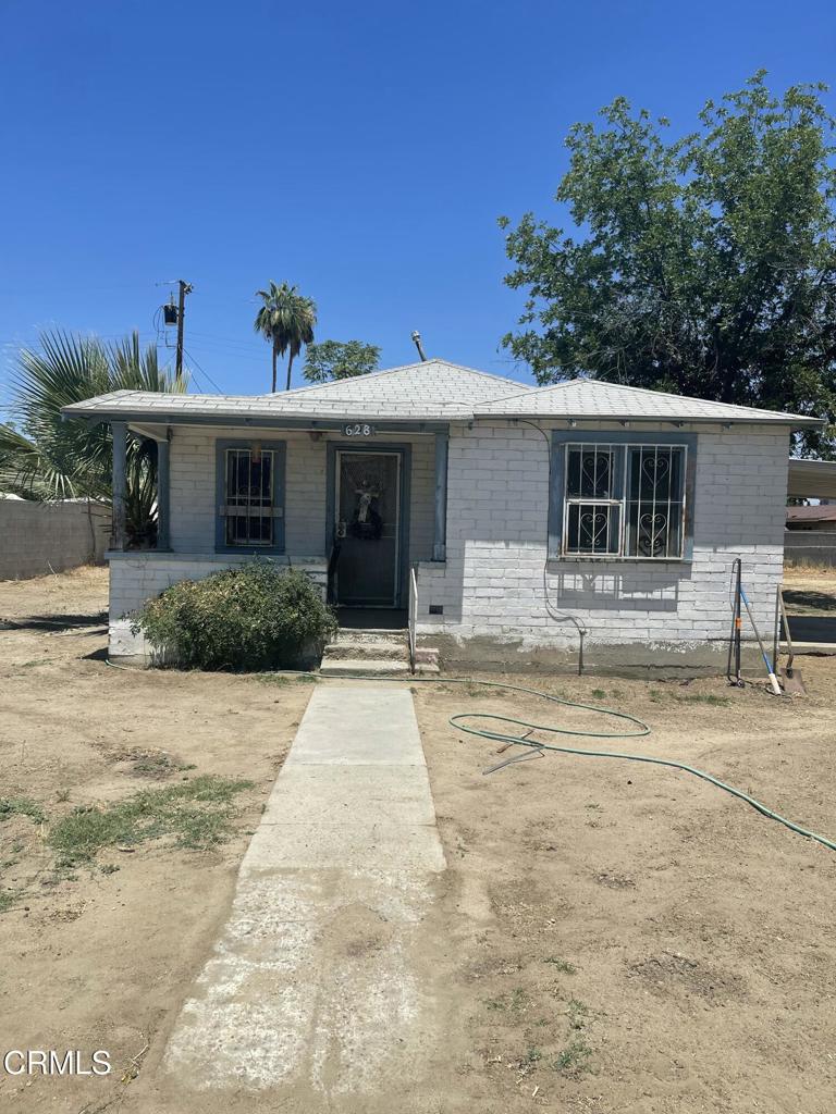 628 East 3rd Street Bakersfield, CA 93307 - Photo 3 of 35 IMG_9889