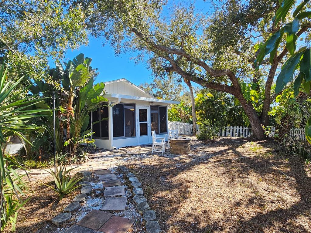 272 Loyola Road Venice, FL 34293 - Photo 15 of 45