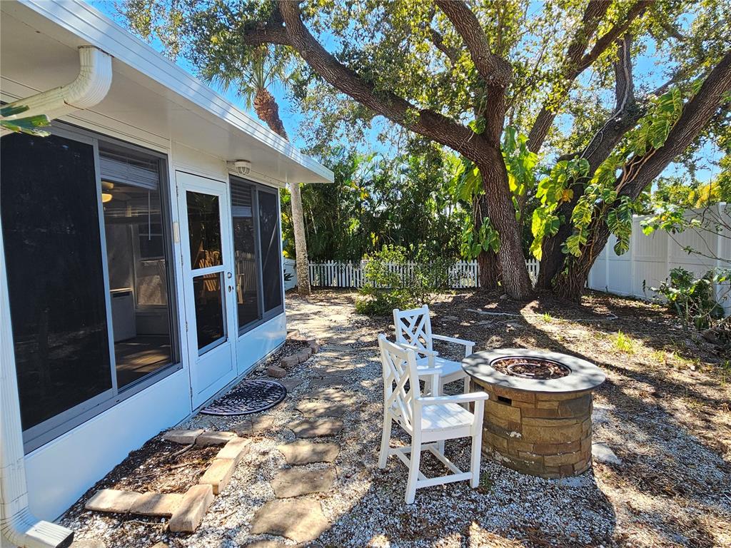 272 Loyola Road Venice, FL 34293 - Photo 17 of 45