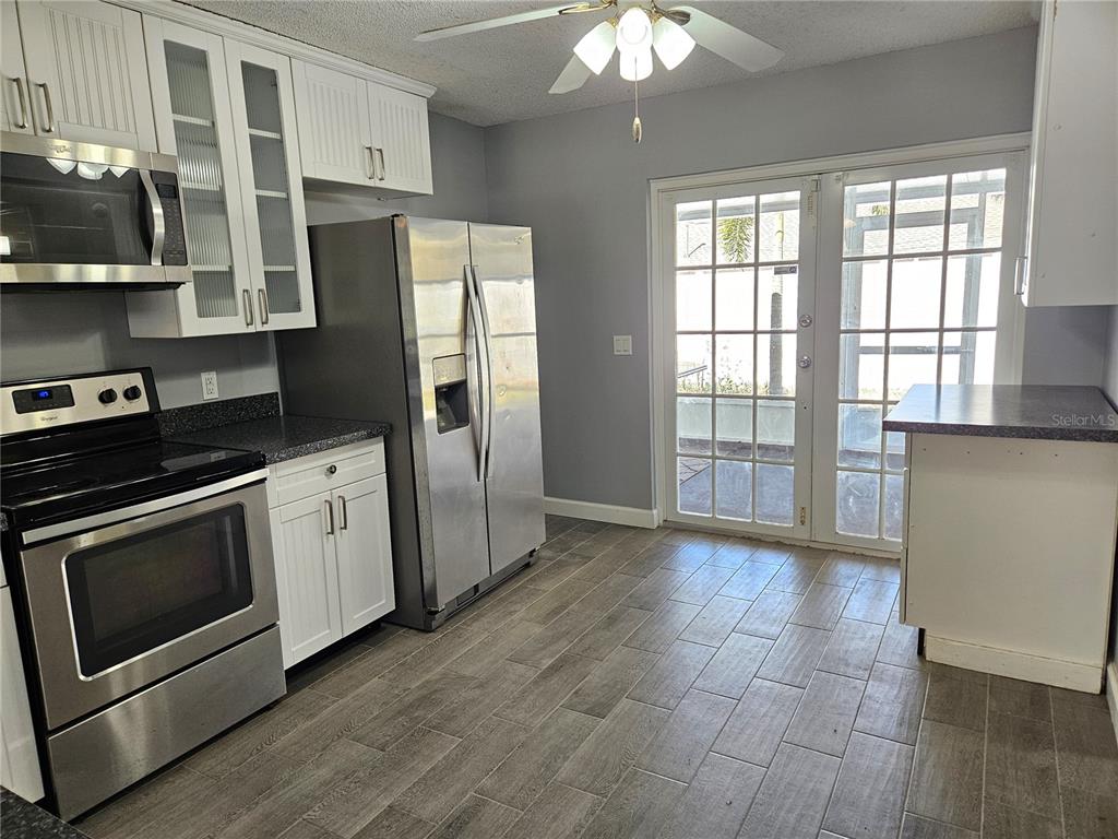 272 Loyola Road Venice, FL 34293 - Photo 8 of 45