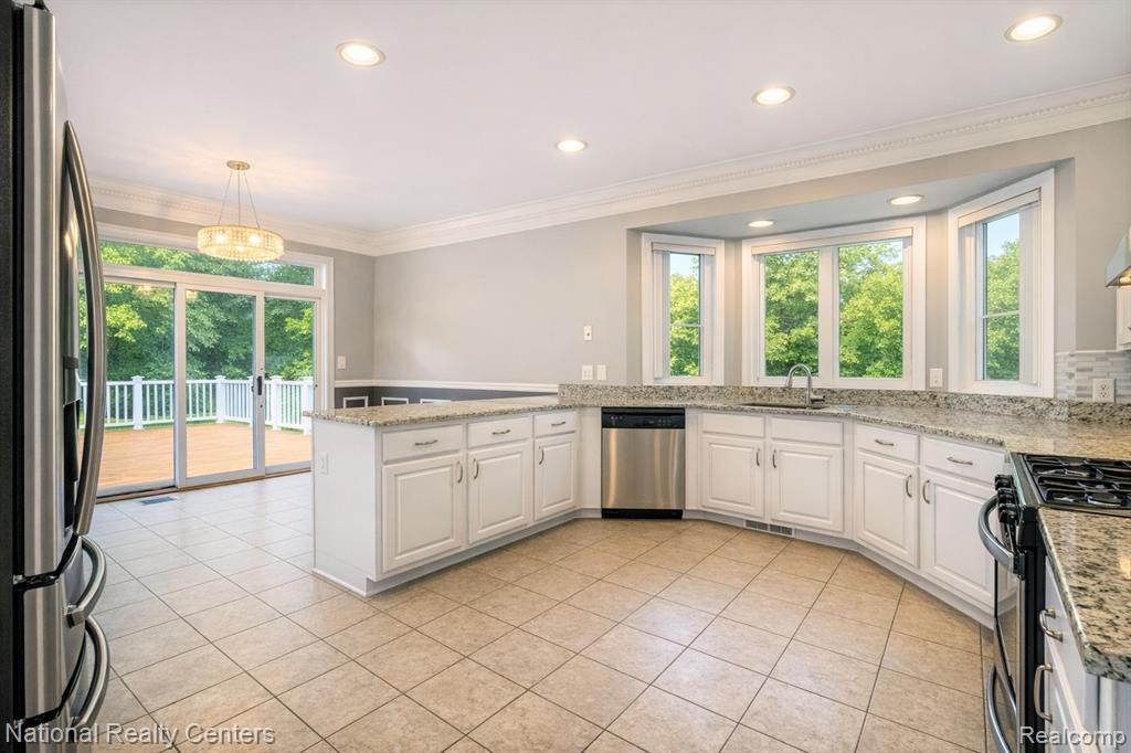 2056 Somerville Road Rochester Hills, MI 48307 - Photo 20 of 84