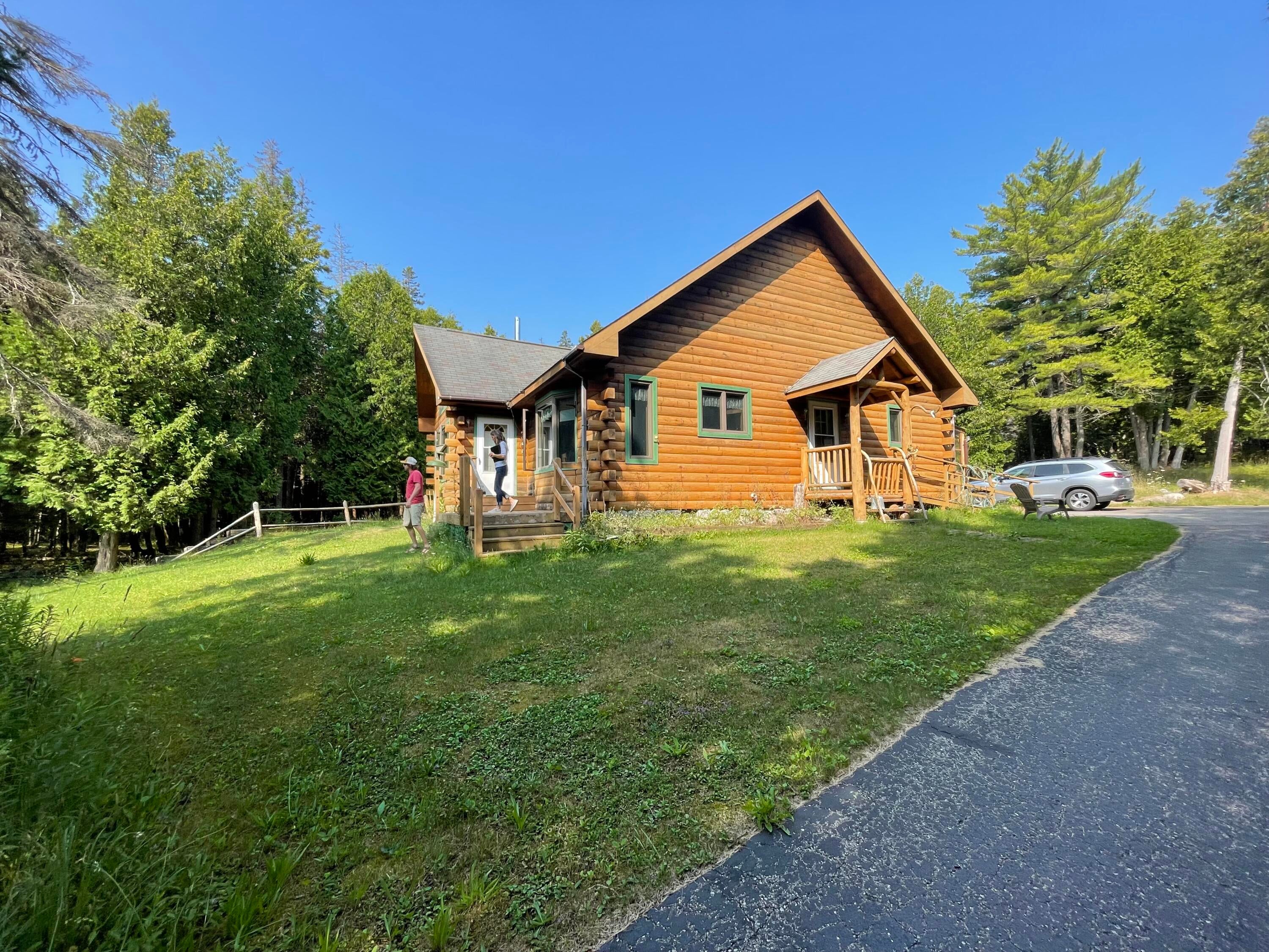1634 Gros Cap Road St. Ignace, MI 49781 - Photo 2 of 10 Gallery Image 2