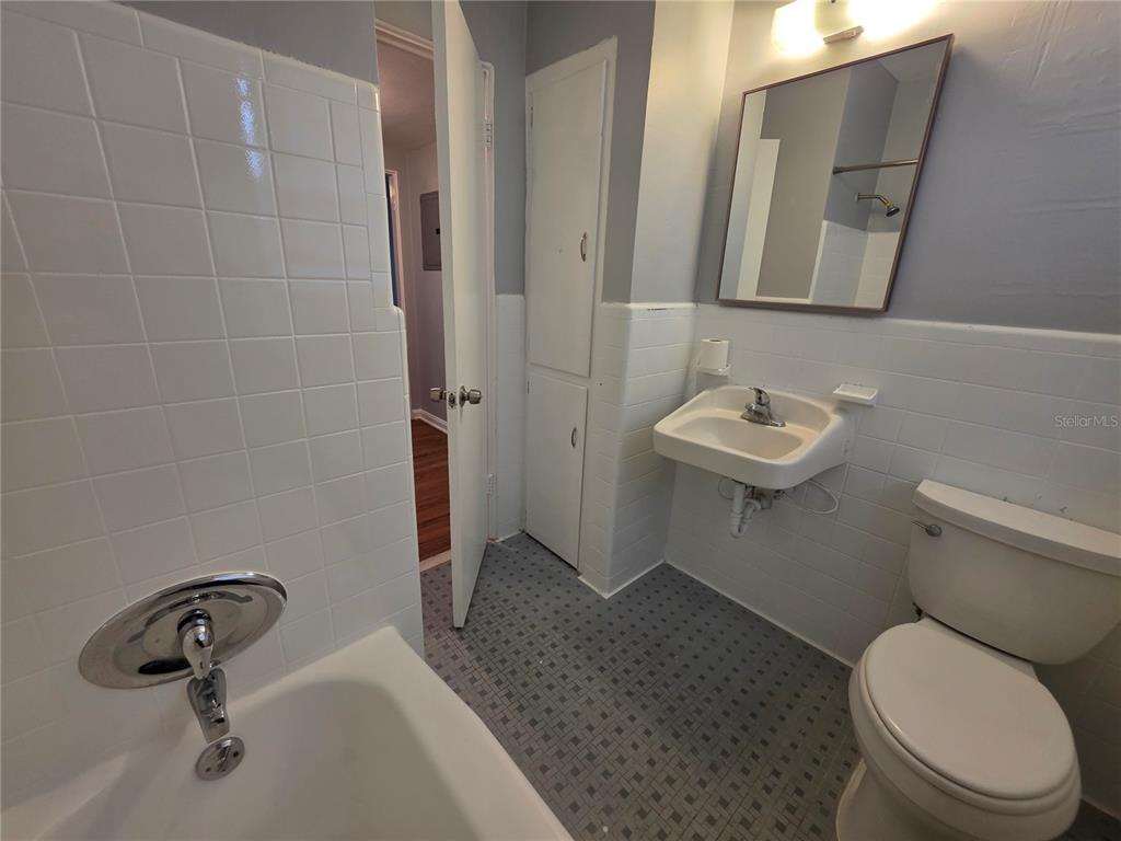 3148 Belden Street, Unit 3 Jacksonville, FL 32207 - Photo 6 of 7