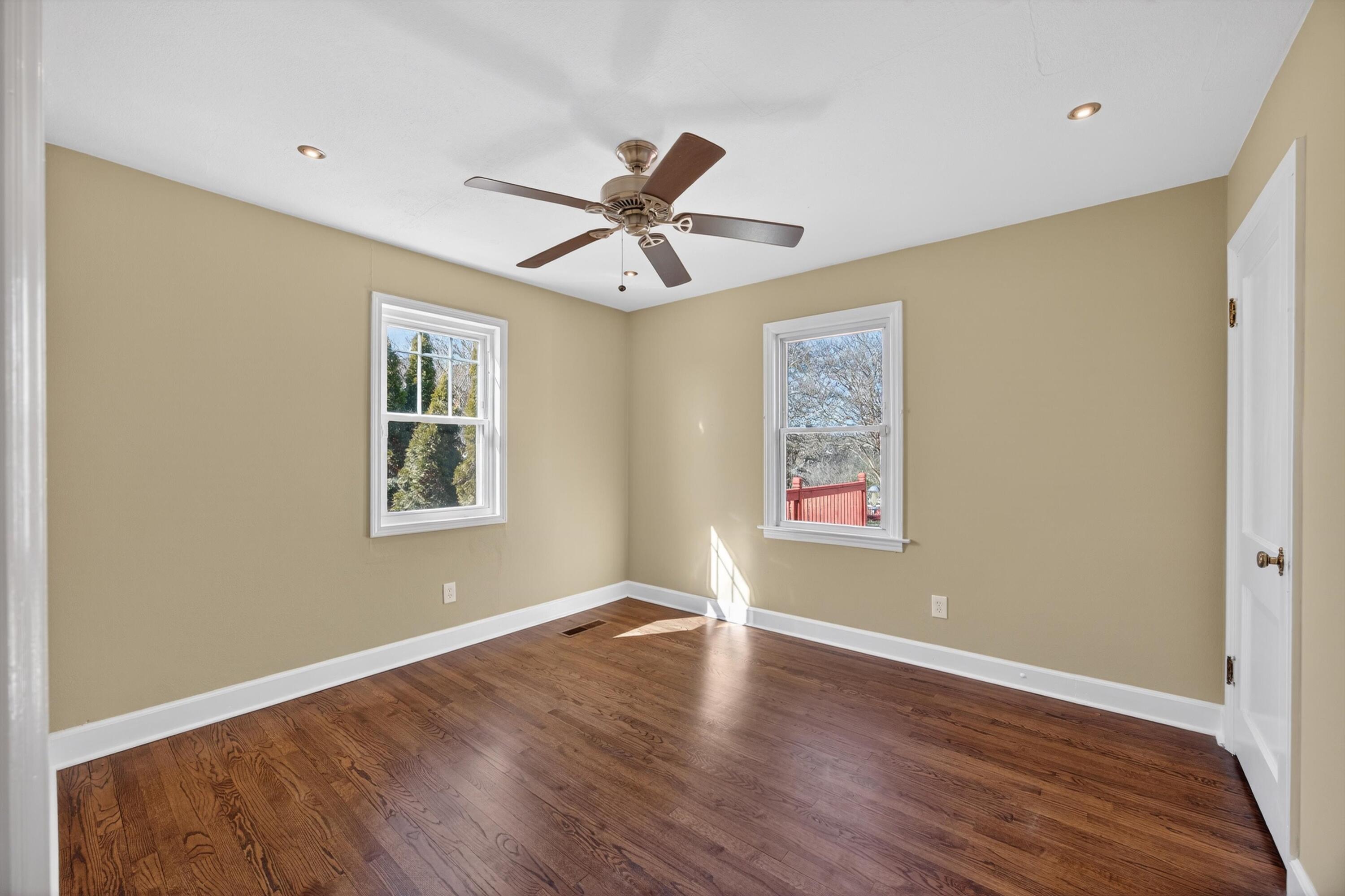 3913 Peach Road Chattanooga, TN 37406 - Photo 24 of 35 24-090A4585