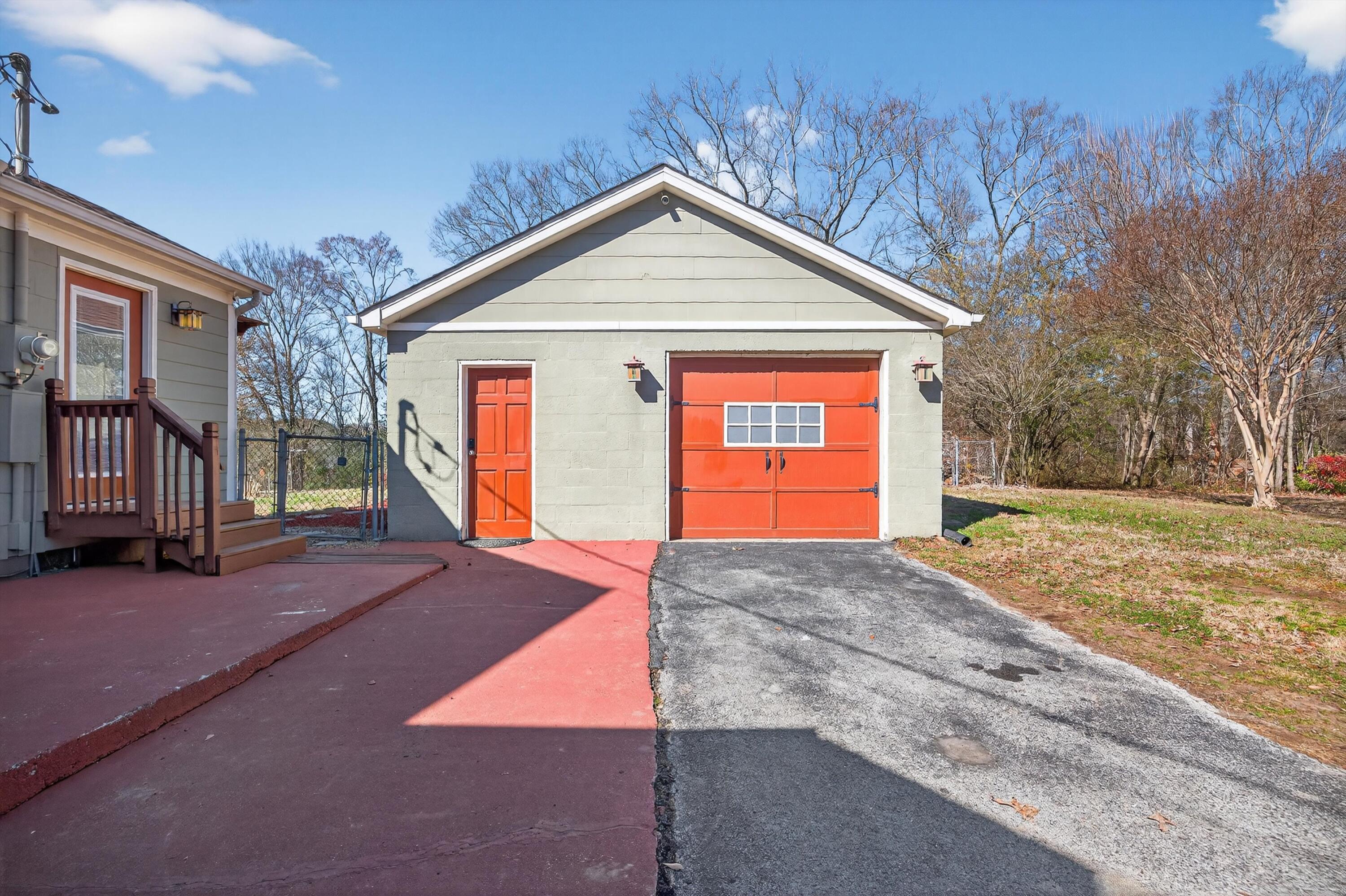 3913 Peach Road Chattanooga, TN 37406 - Photo 32 of 35 32-090A4661