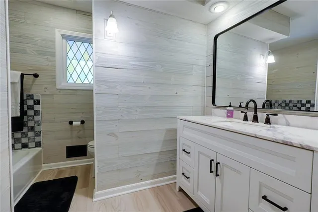 $290,000 | 1331 Southwest Horizon Drive, Blue Springs, MO 64015