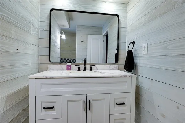 $290,000 | 1331 Southwest Horizon Drive, Blue Springs, MO 64015