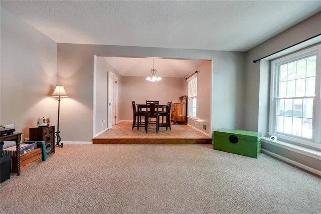 $290,000 | 1331 Southwest Horizon Drive, Blue Springs, MO 64015