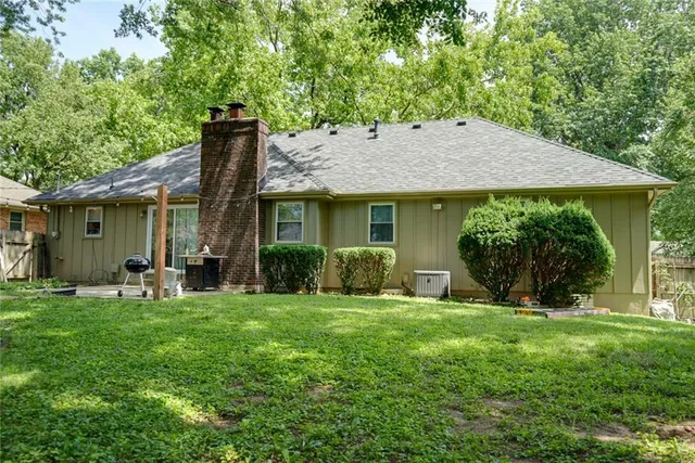 $290,000 | 1331 Southwest Horizon Drive, Blue Springs, MO 64015