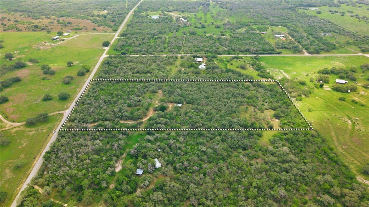 1632 Slickfield Road Yorktown, TX 78164 - Photo 4 of 40 a view of outdoor space and a lake view