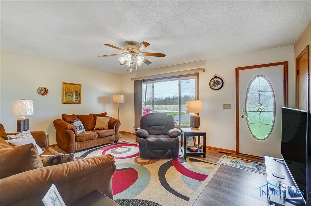 4943 Alexander Road Pemberville, OH 43450 - Photo 5 of 46 Gallery Image 5