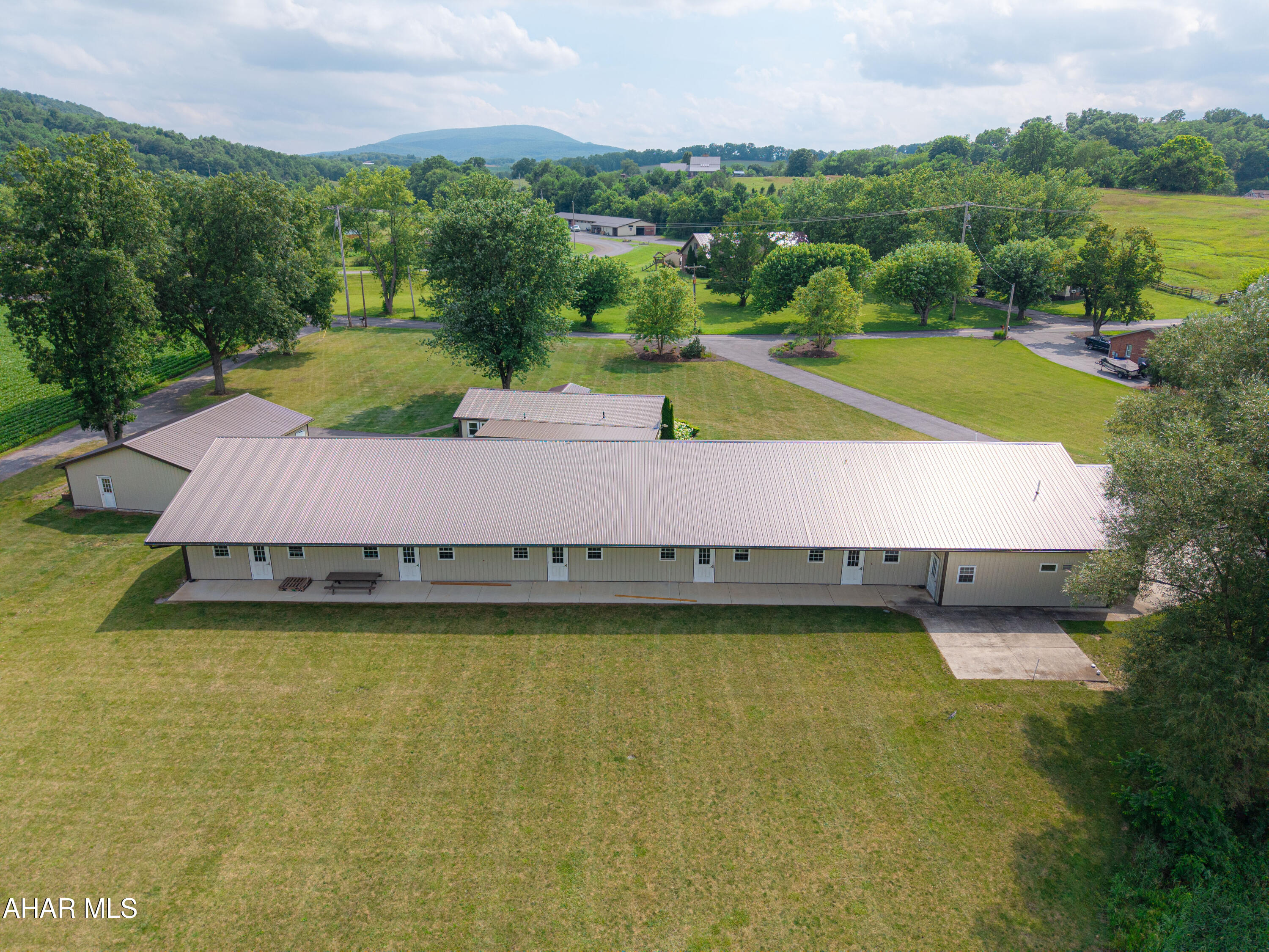 2492 Chalybeate Road Bedford, PA 15522 - Photo 11 of 69