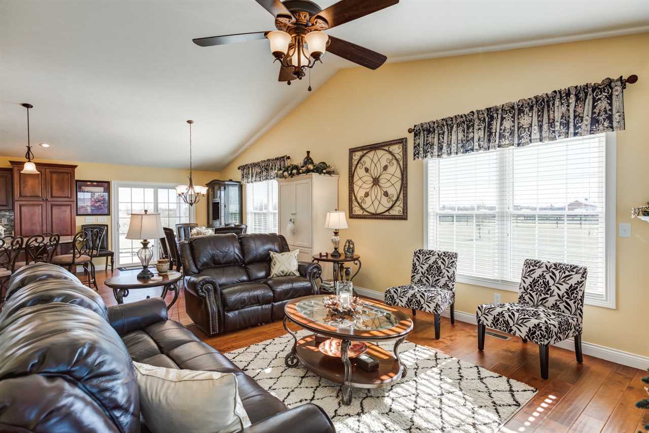 3744 Zoar Church Road Elberfeld, IN 47613 - Photo 5 of 36