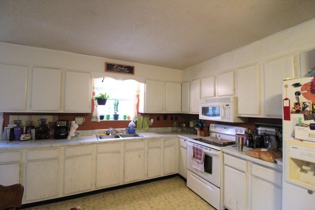 4520 Toestring Valley Road Spring City, TN 37381 - Photo 7 of 36 7