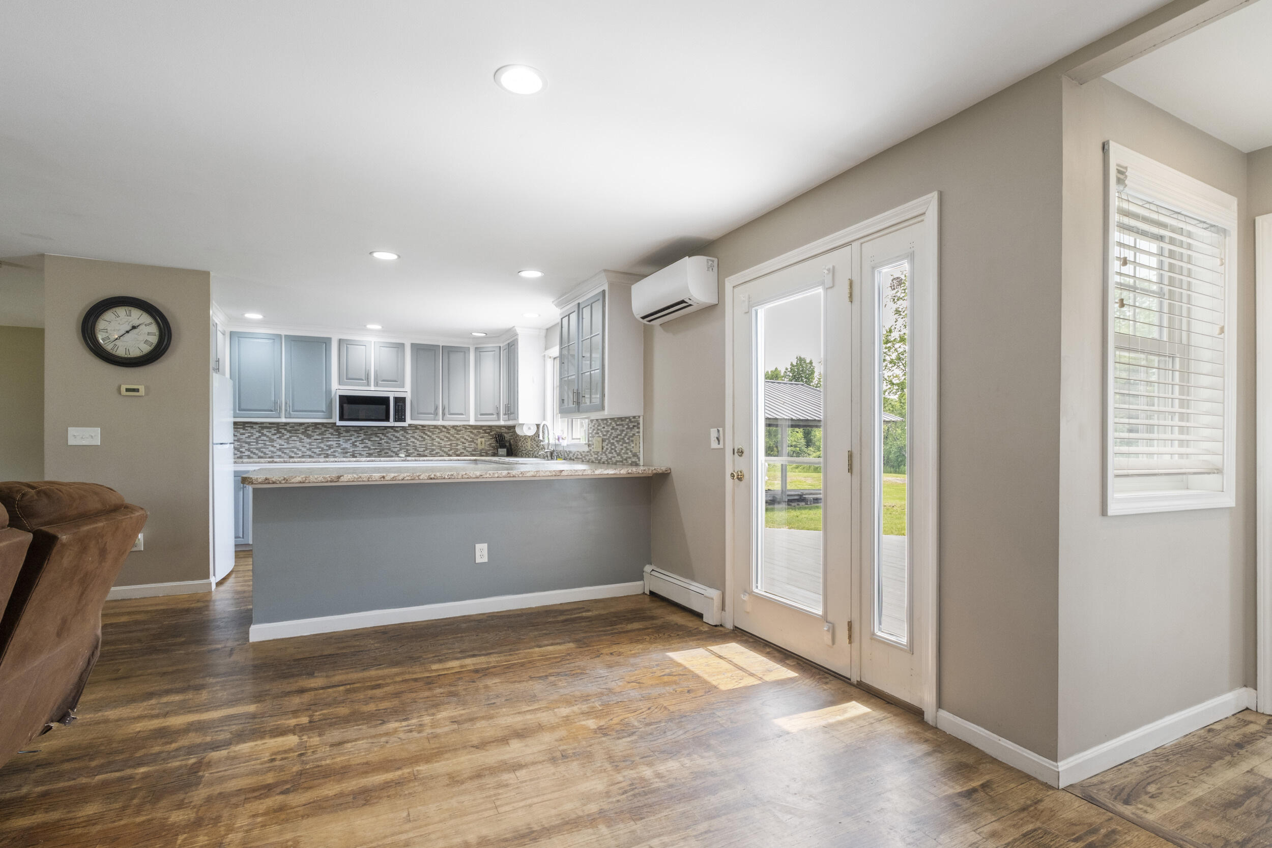 446 Eastern Avenue Augusta, ME 04330 - Photo 11 of 45 446_eastern_ave-interior-2
