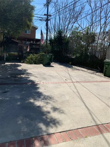 $1,049,777 | 1742 West 82nd Street, Los Angeles, CA 90047