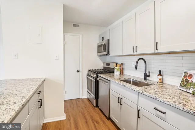 $275,000 | 12201 Braxfield Court, Unit 13, Rockville, MD 20852