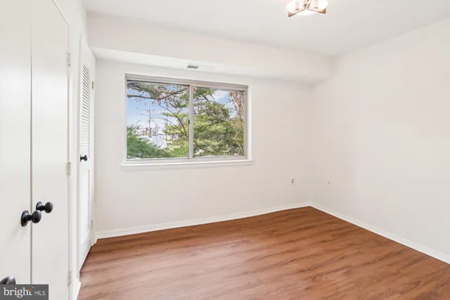 $275,000 | 12201 Braxfield Court, Unit 13, Rockville, MD 20852