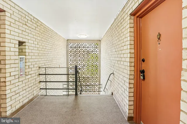 $275,000 | 12201 Braxfield Court, Unit 13, Rockville, MD 20852