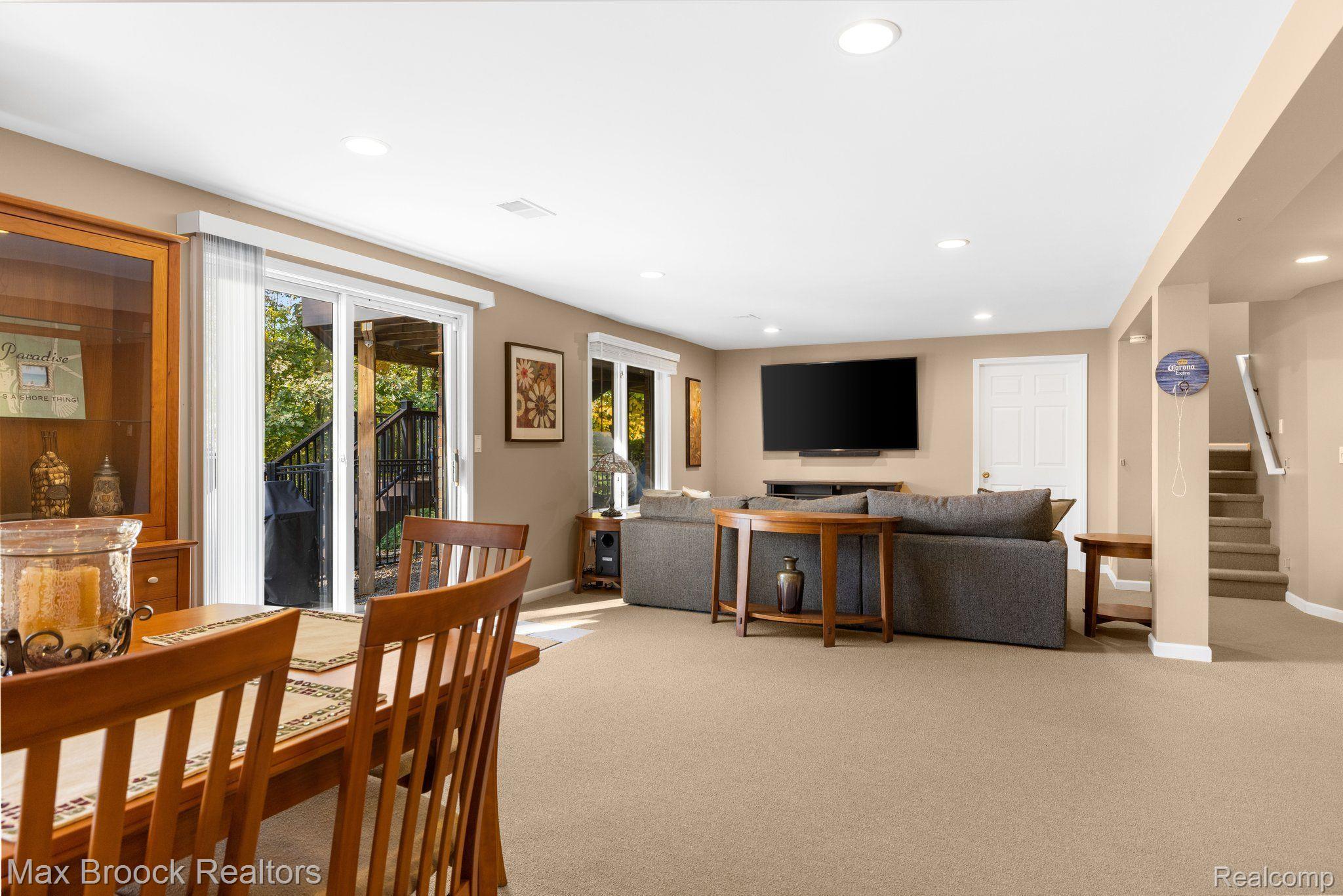 1027 Indianpipe Road Lake Orion, MI 48360 - Photo 34 of 57 Gallery Image 34