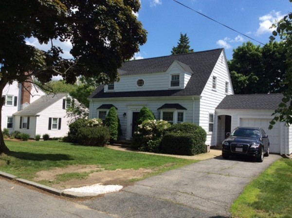 8 Rexhame Road Worcester, MA 01606 - Photo 2 of 20