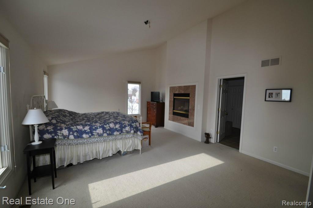 1094 Moran Drive Rochester, MI 48307 - Photo 20 of 30 MASTER