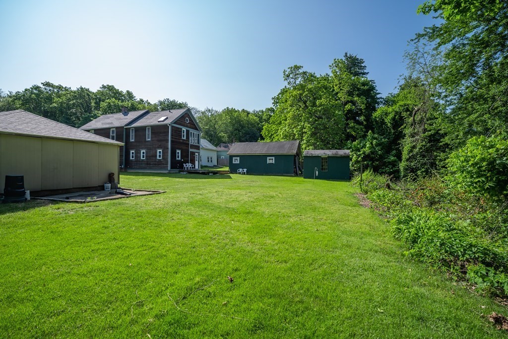 29 Hazel Avenue Amherst, MA 01002 - Photo 6 of 28 Gallery Image 6