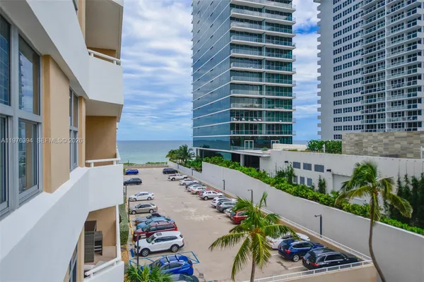 $2,500 | 1980 South Ocean Drive, Unit 4L, Hallandale Beach, FL 33009