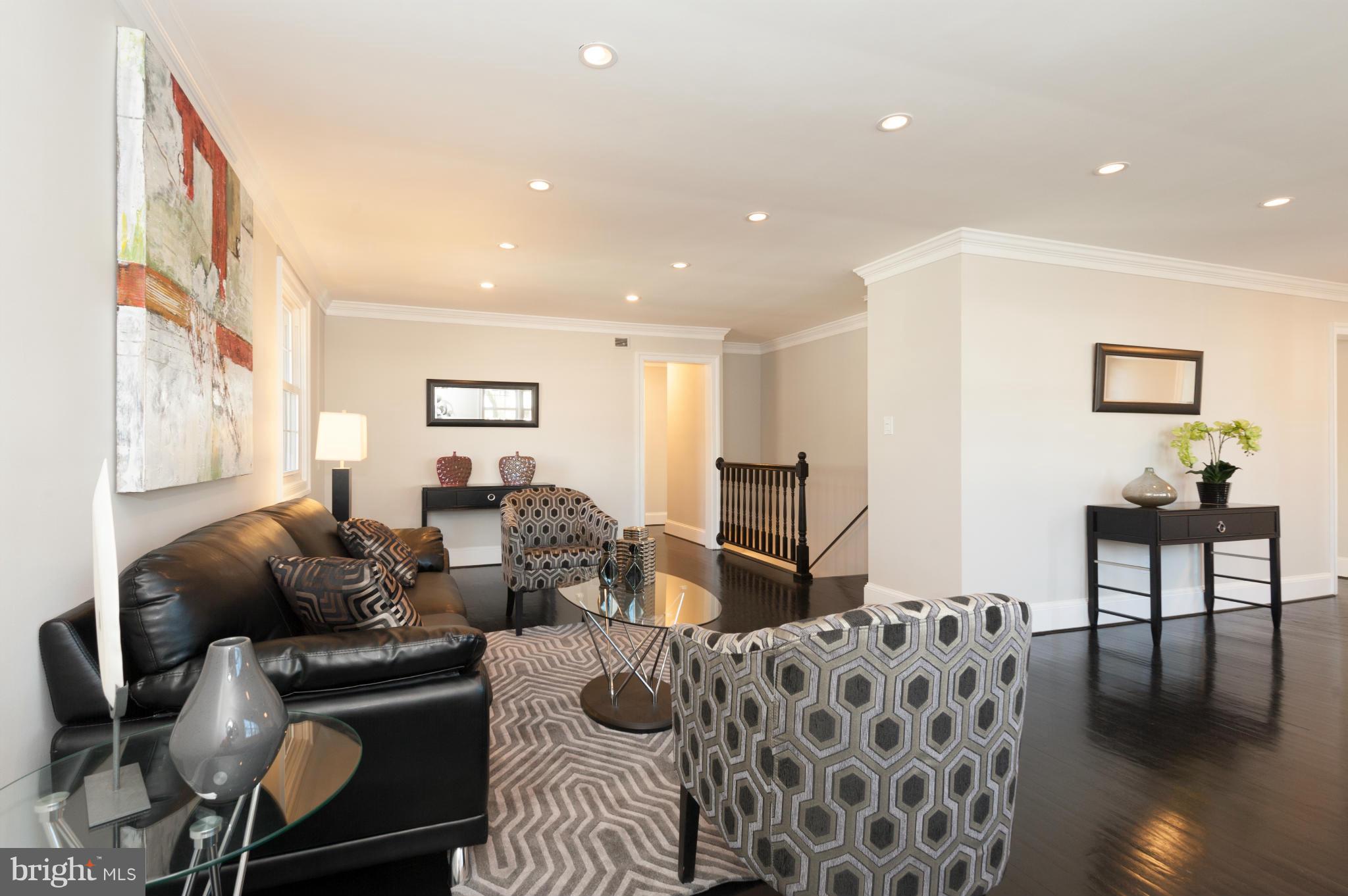 9435 Curran Road Silver Spring, MD 20901 - Photo 11 of 30 Family Room