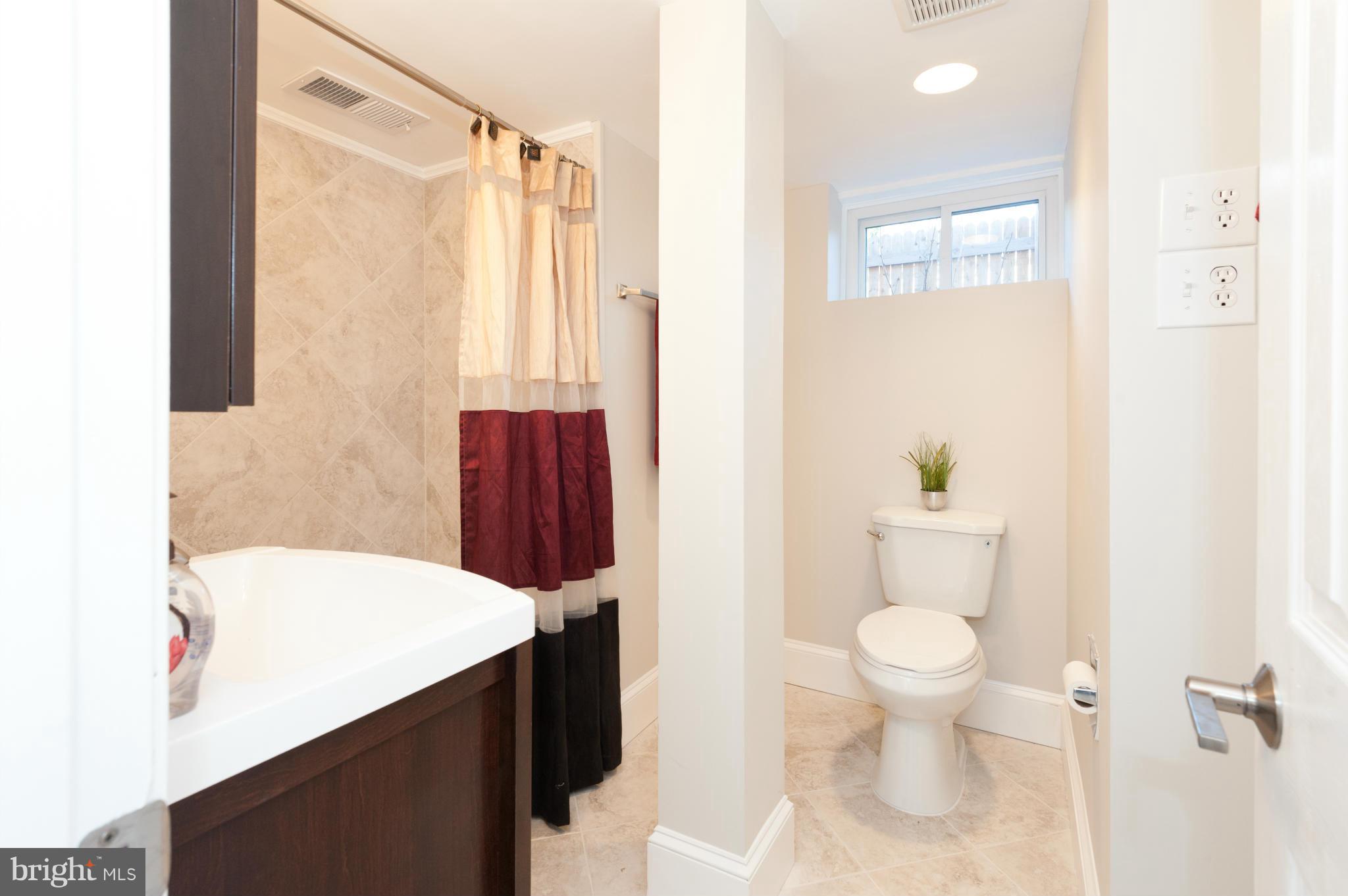 9435 Curran Road Silver Spring, MD 20901 - Photo 20 of 30 Bath