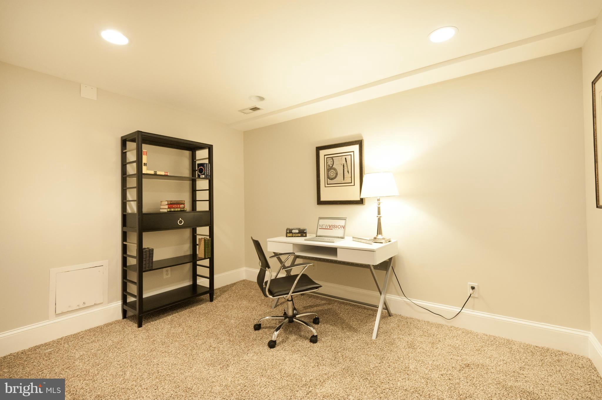 9435 Curran Road Silver Spring, MD 20901 - Photo 29 of 30 Bedroom