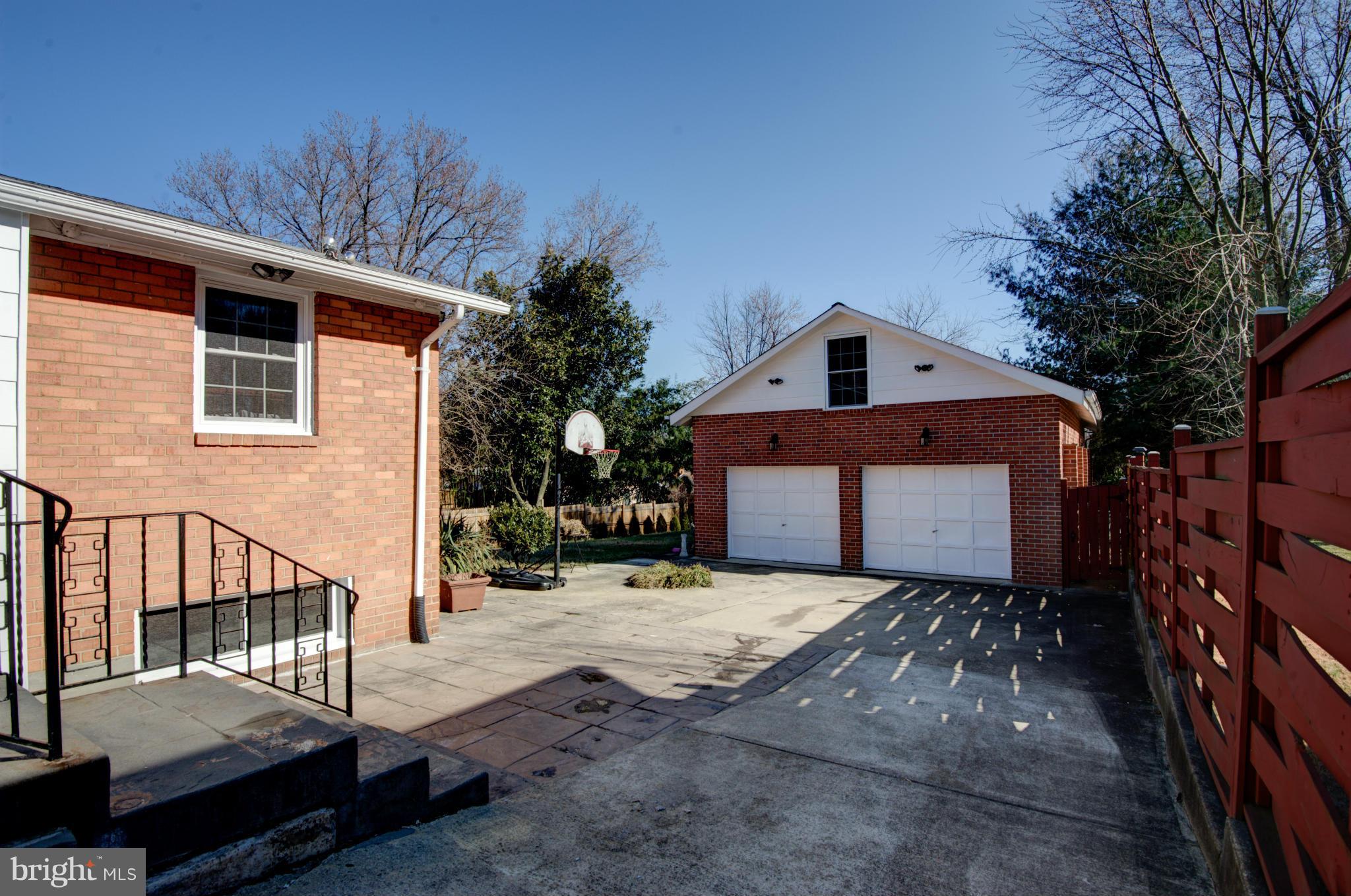 9435 Curran Road Silver Spring, MD 20901 - Photo 4 of 30 Exterior (Rear)
