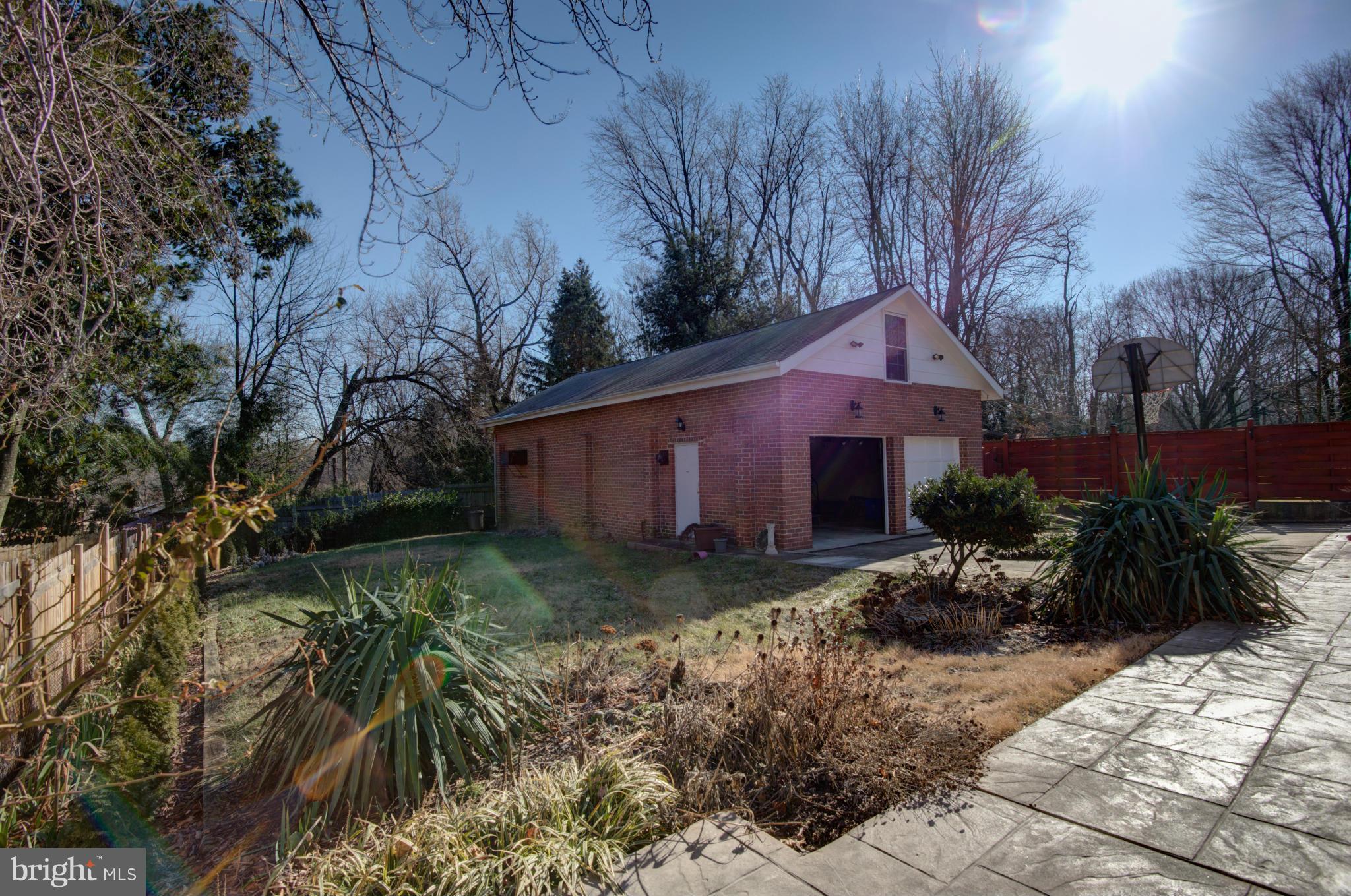 9435 Curran Road Silver Spring, MD 20901 - Photo 5 of 30 Exterior (General)